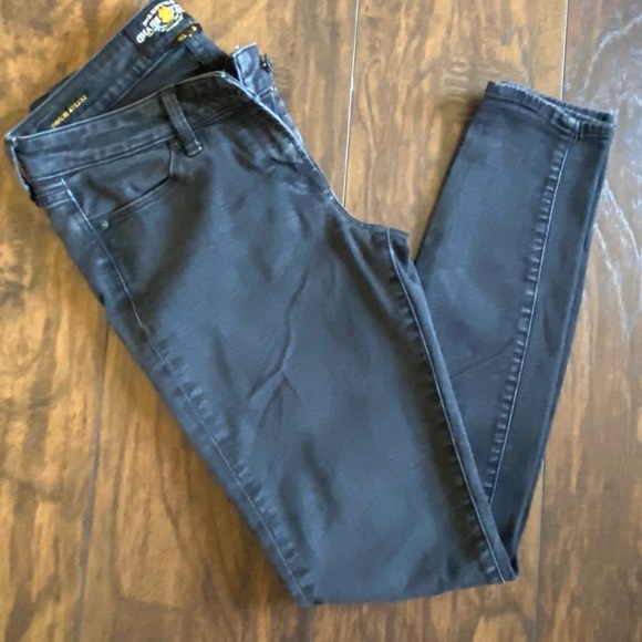 Lucky Brand Black Denim Jeans with Yellow Clover Accent - Picture 2 of 2